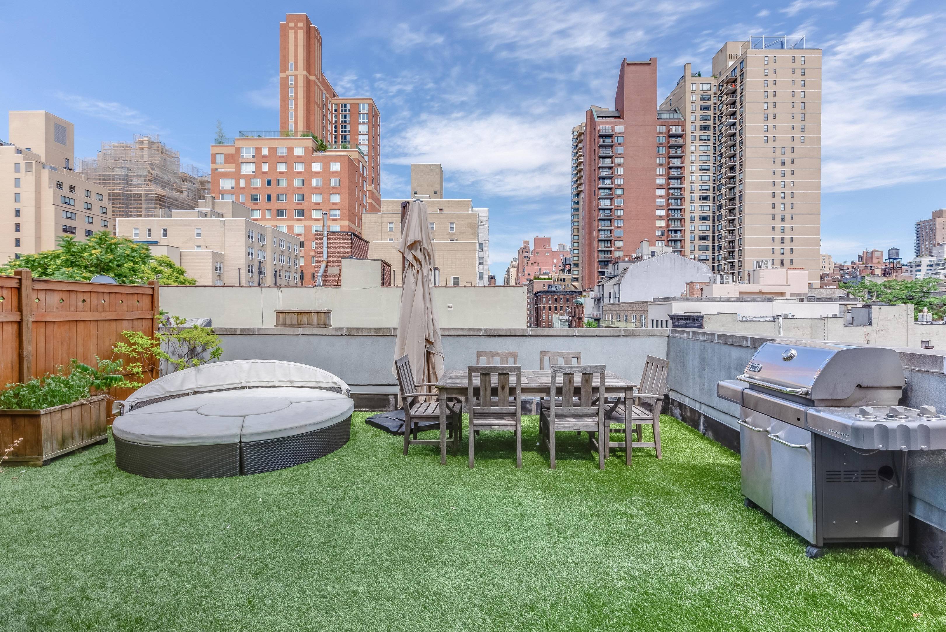NEW PRICE - $2.25M - UES PENTHOUSE - PRIVATE ROOF DECK 2 Bed 2.5 bath ~1476sqft