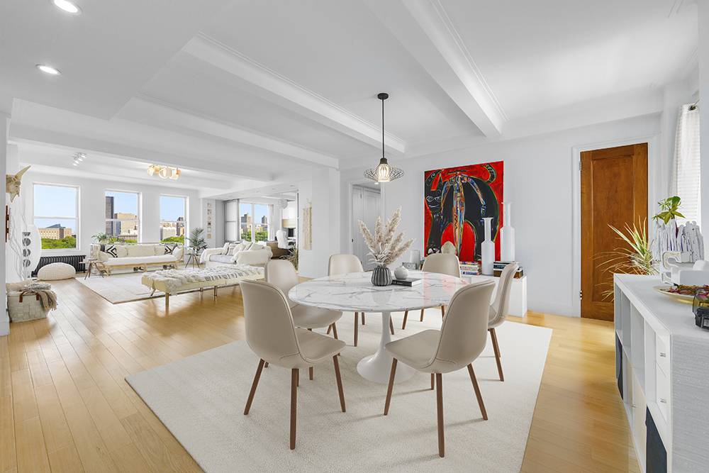 Bright 4 bedroom , 2.5 bath with Direct Central park views