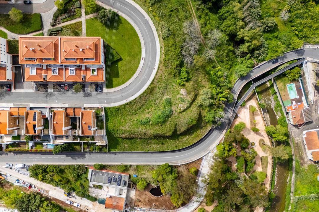 Land Plot with Scenic Views – Near Lisbon & Cascais