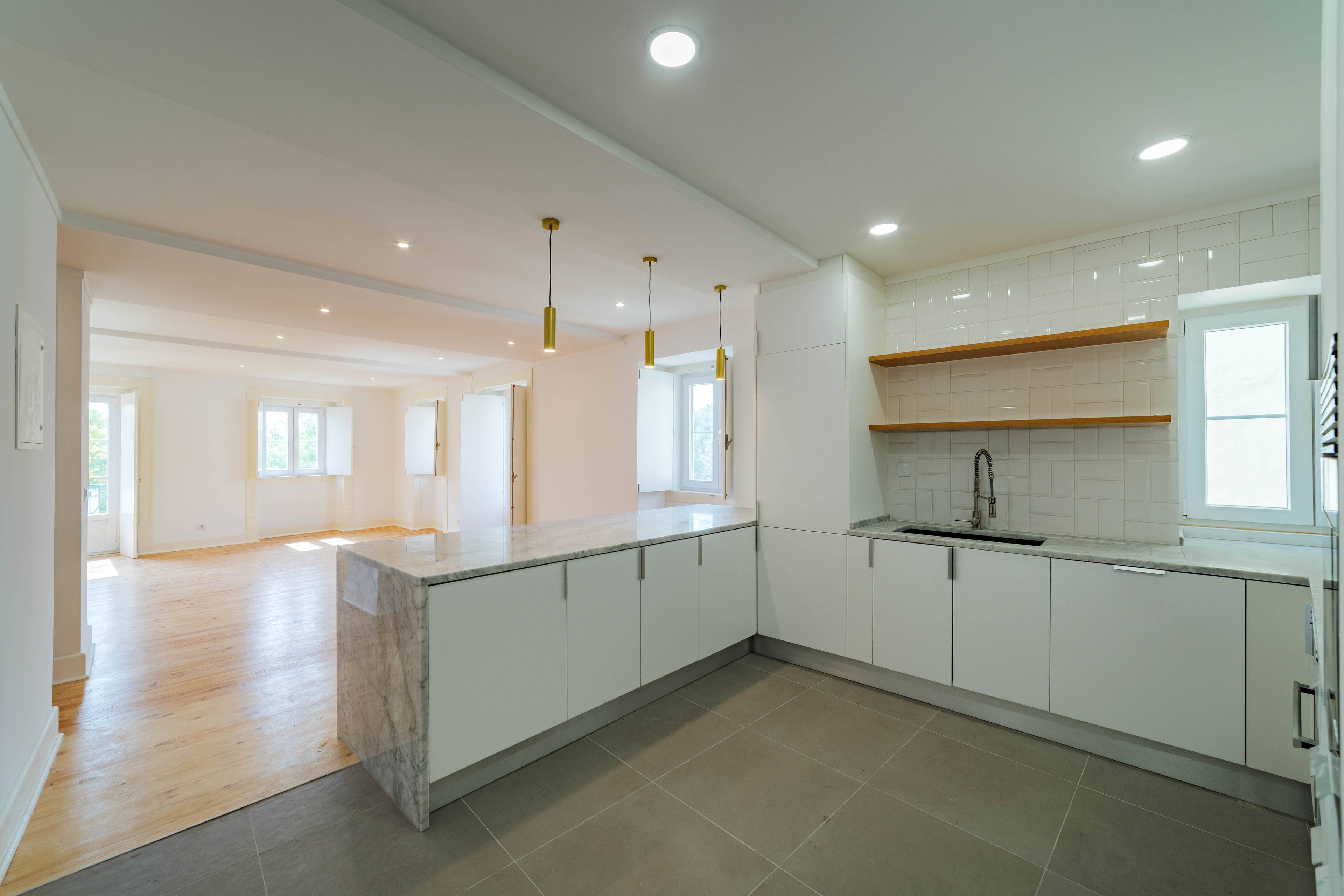 3 bedroom Apartment in historic Alfama