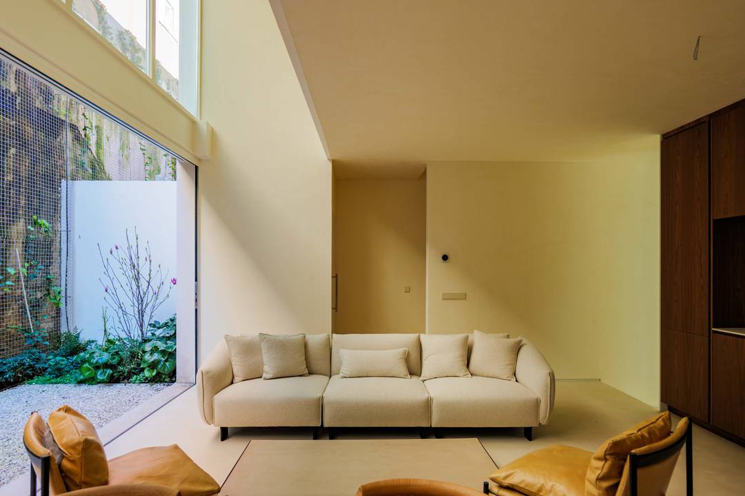 3 bedrooms Townhouses | internal courtyard | a double-height ceiling