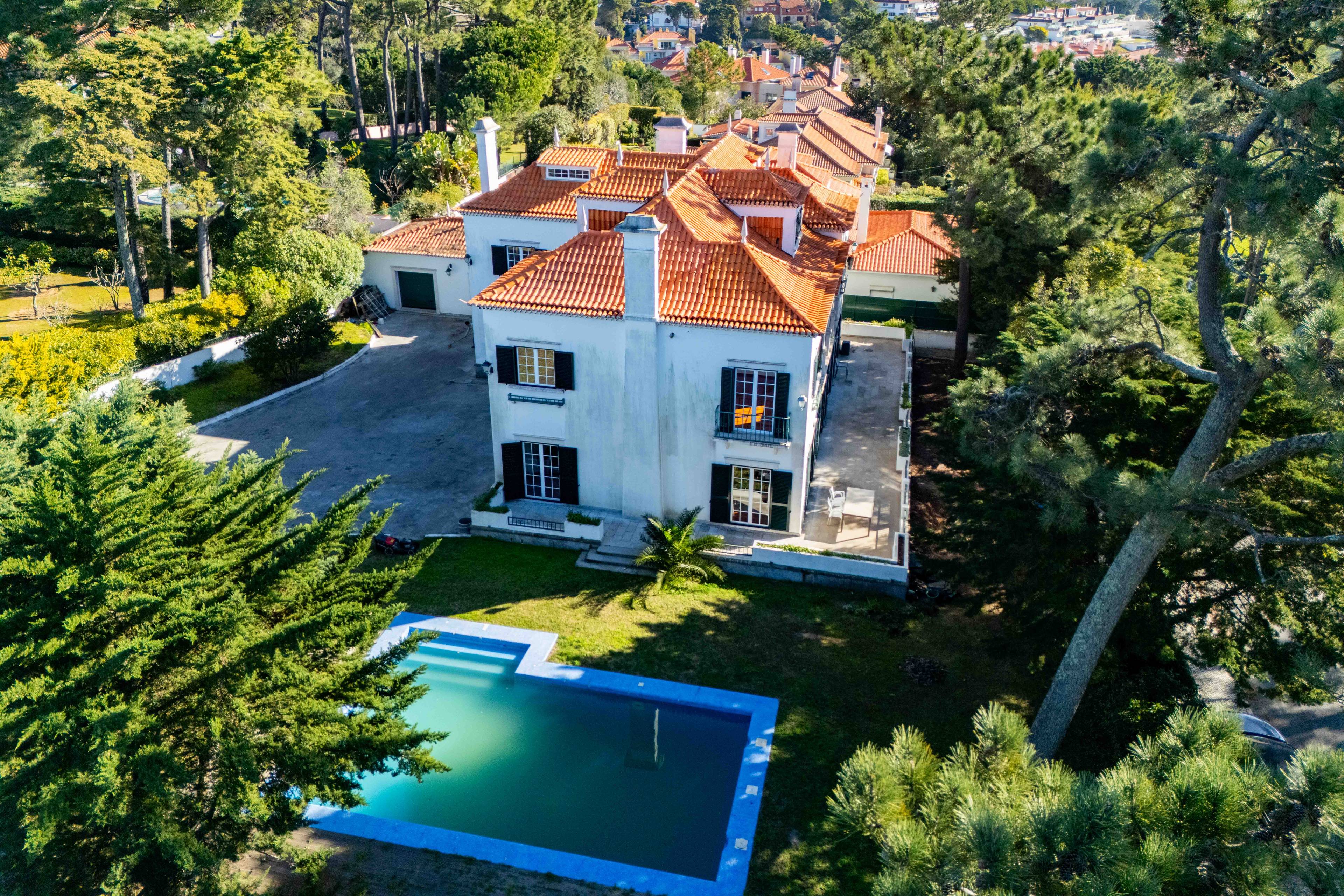 Classic Villa in Estoril