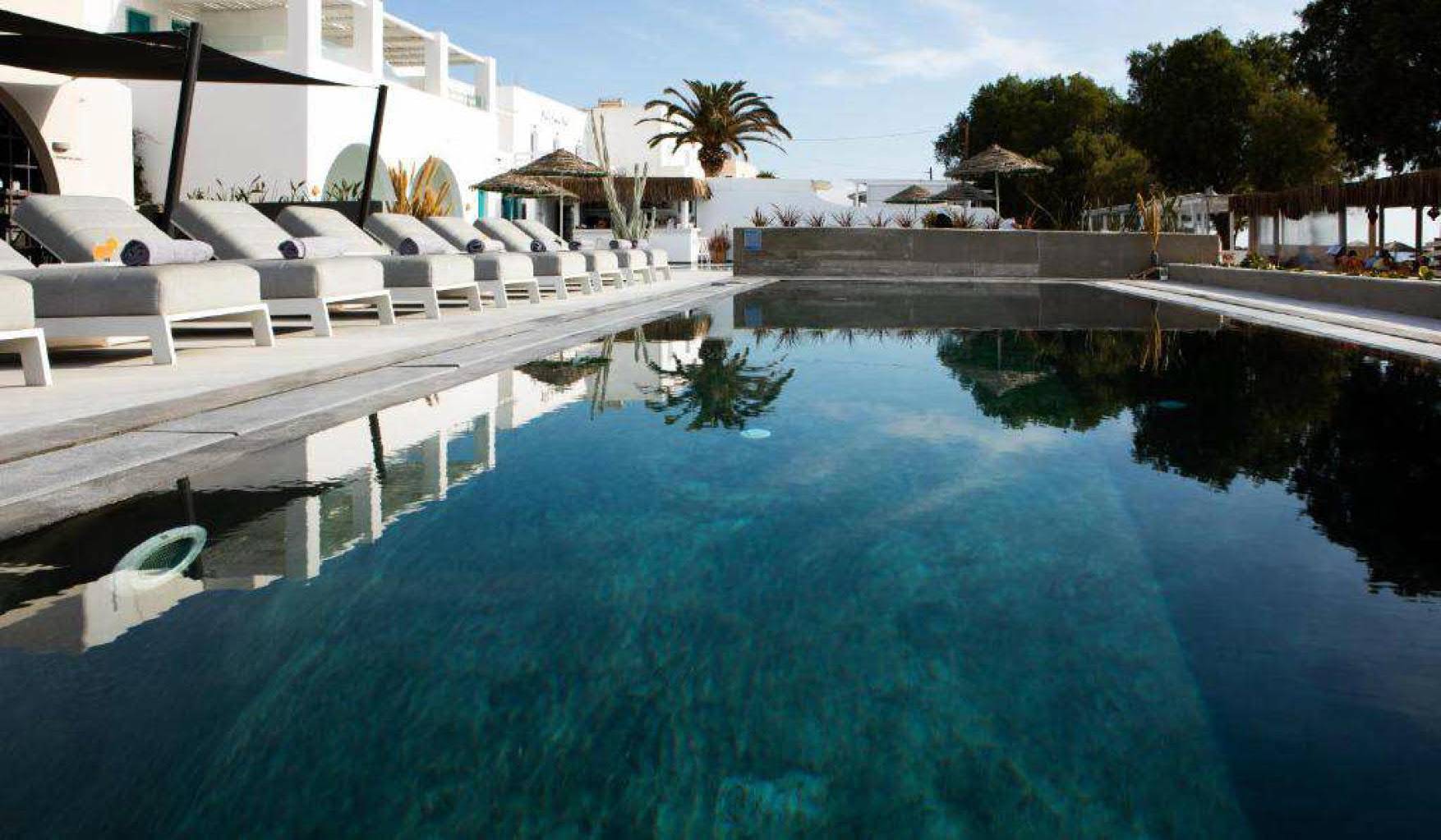 Beautiful Boutique Hotel with unlimited sea views, beachfront, with swimming pool in Santorini
