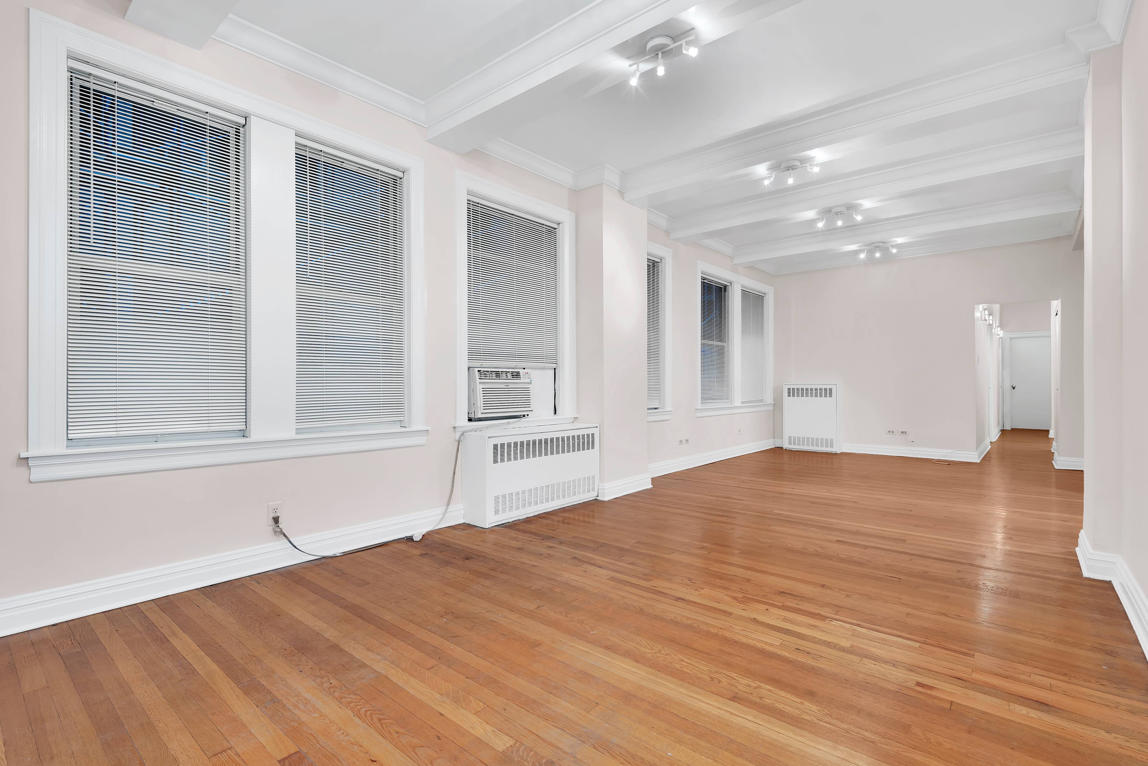 HUGE: 3BR/2BA doorman in the heart of NoMad