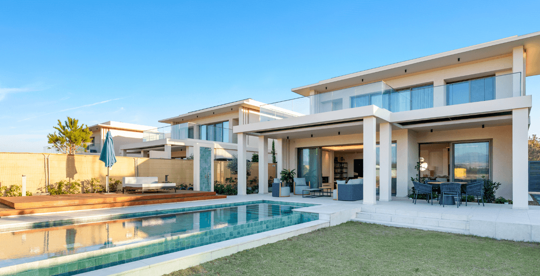 Elegant 3-Bedroom Luxury Golf Resort Villa with Private Pool in Limassol