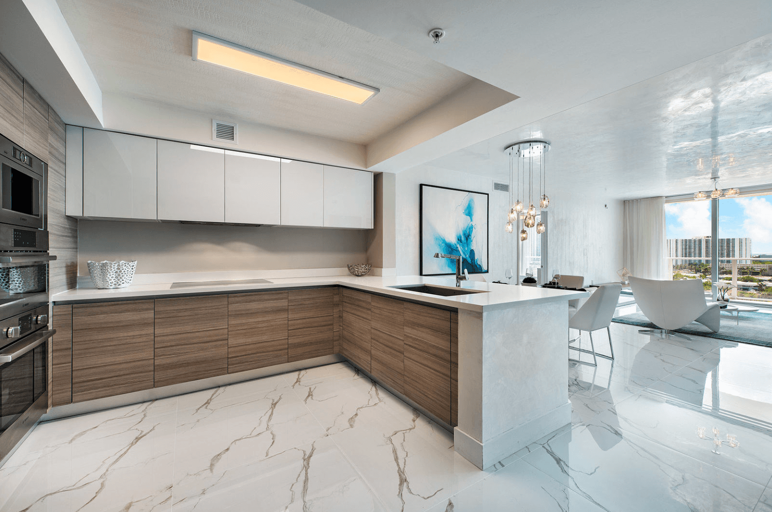 Luxury Convertible 3 Bedroom | Water Views | Heart of North Miami