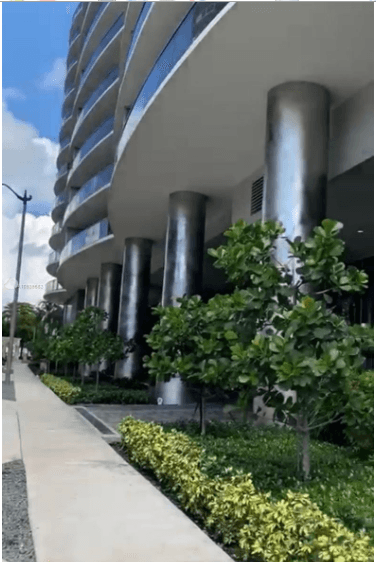 ARIA ON THE BAY CONDO UNIT
