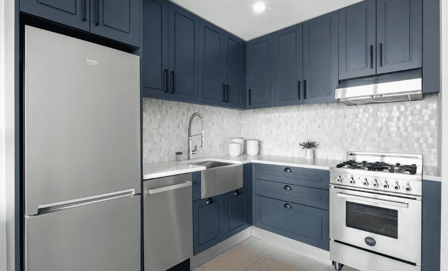 Stunning 2BR/2BA High Ceiling Apartment, In Unit Washer/Dryer, 3 Months Free