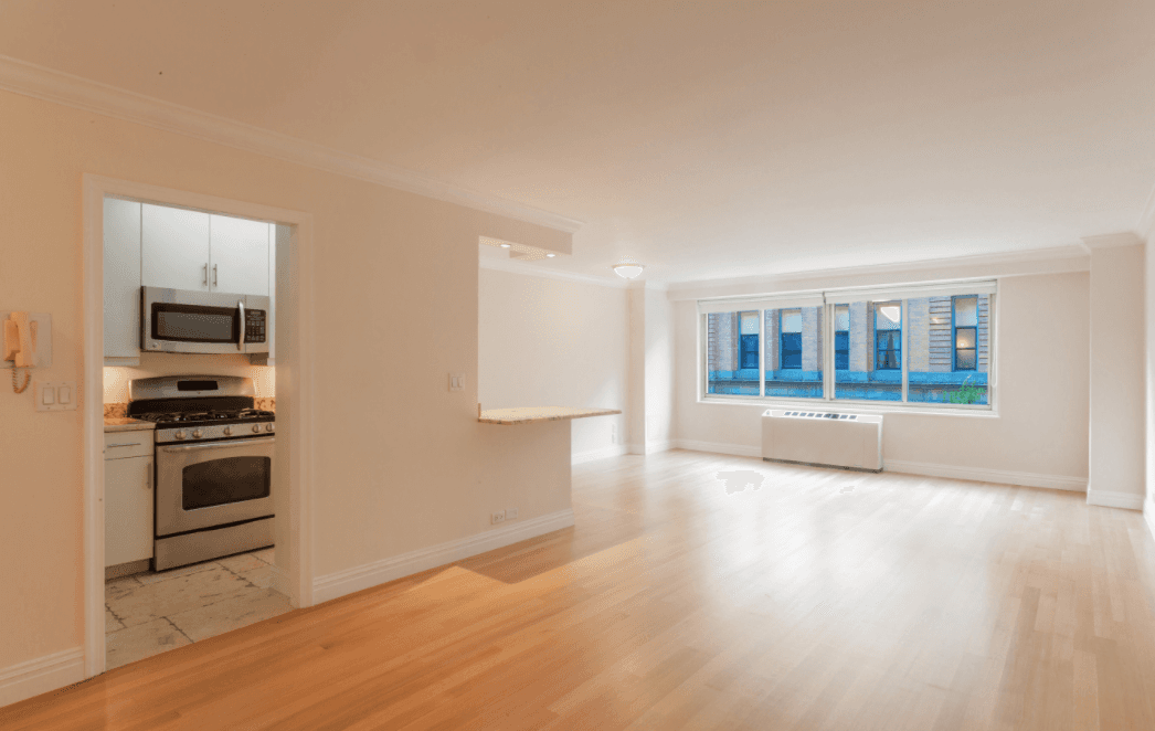 Spacious 1BR/1BA in Prime Location, No Fee.