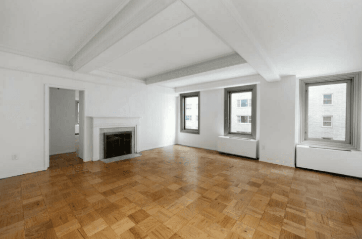 No Fee, Doorman Building, 1BR/1.5BA, Steps to Central Park!