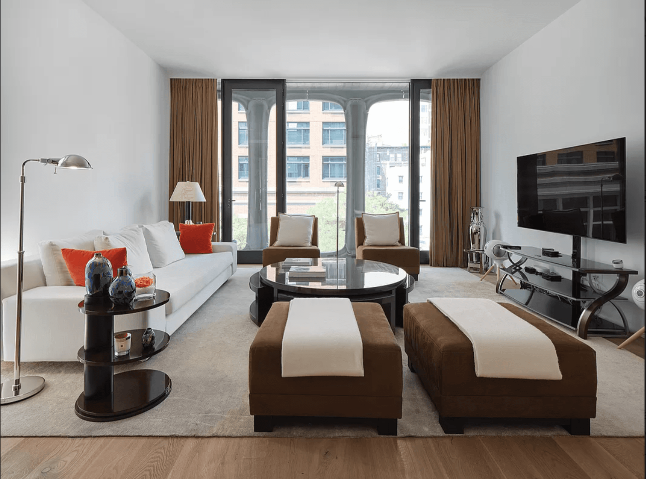 Modern Soho 2 Bed 2.5 Bath Loft in Resort-Style Boutique Building