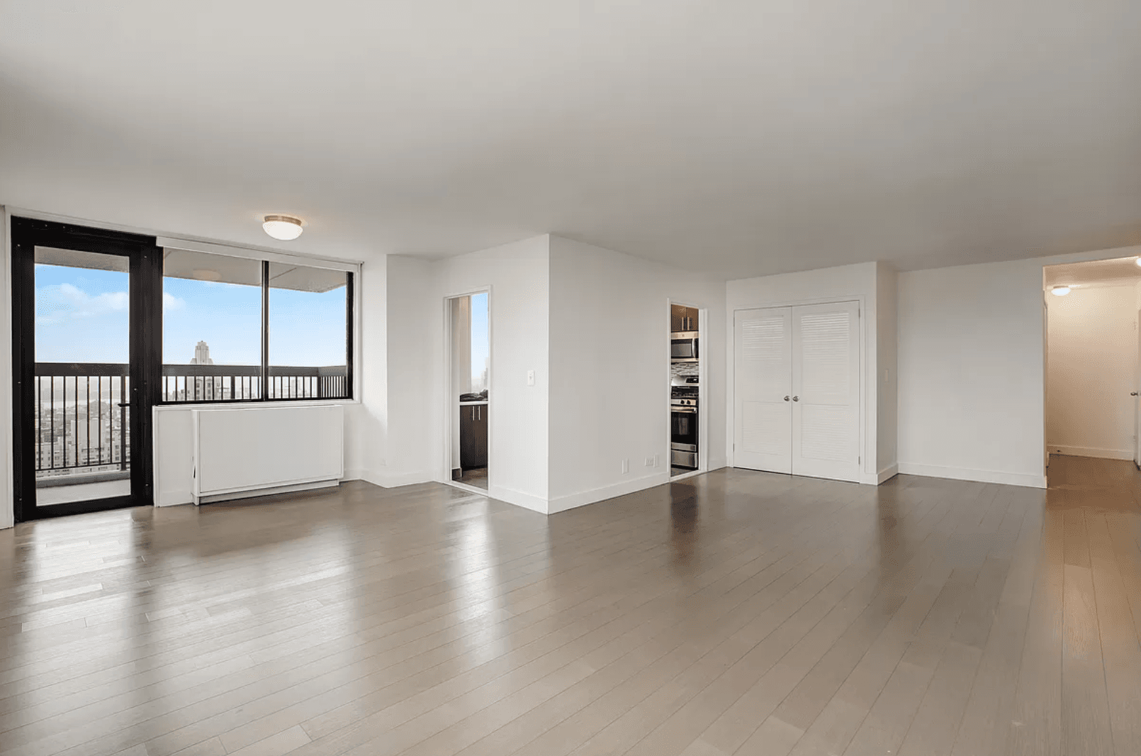 2 Bed/2 Bath in Luxury Amenity Filled Greenwich Village Building/W/D in Unit!