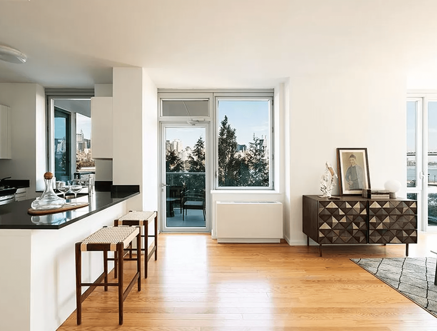 No Fee, Penthouse 1Br with Manhattan Skyline Views