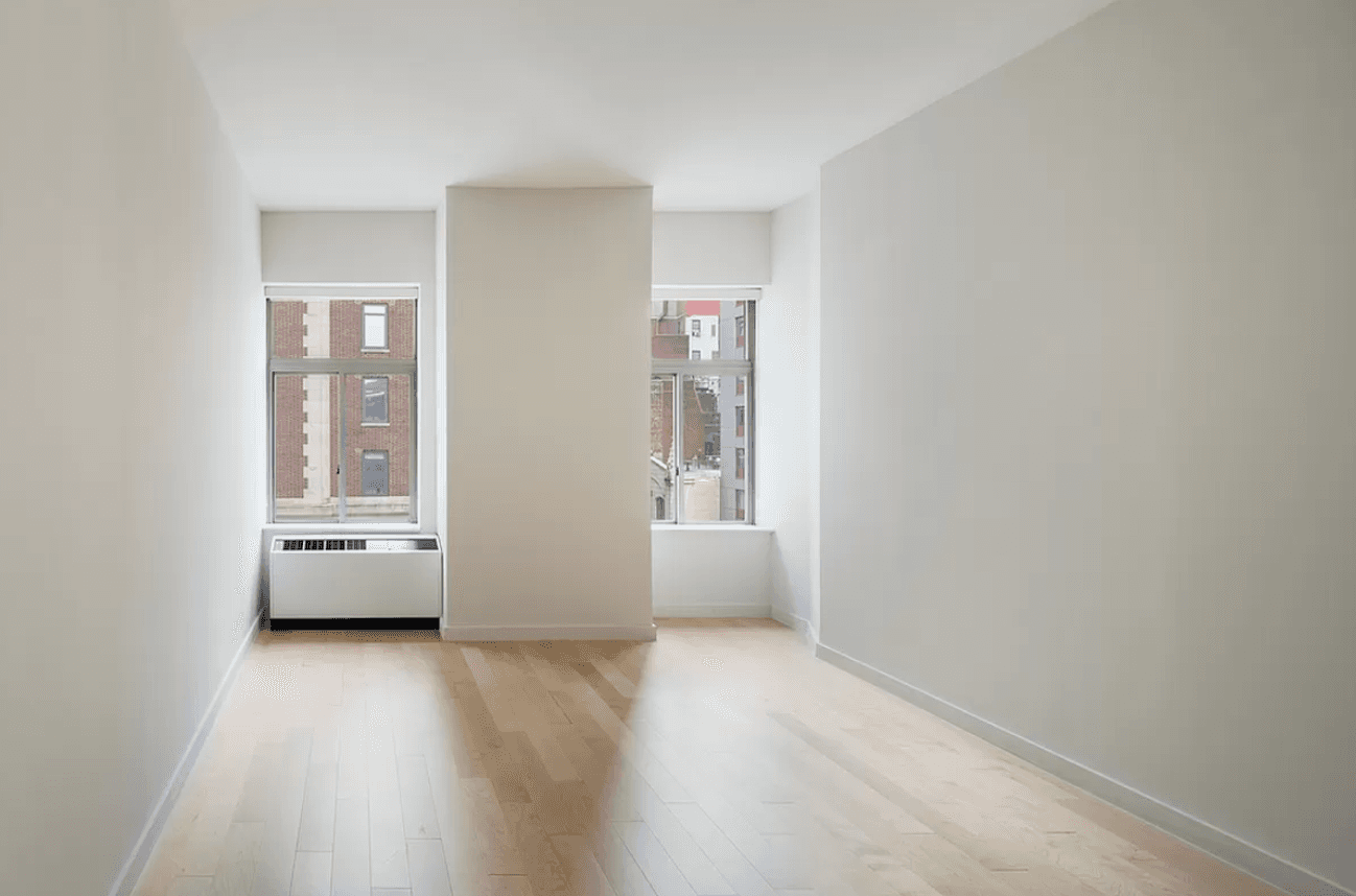 Financial District Studio Apartment in an Amenity Filled Luxury Building