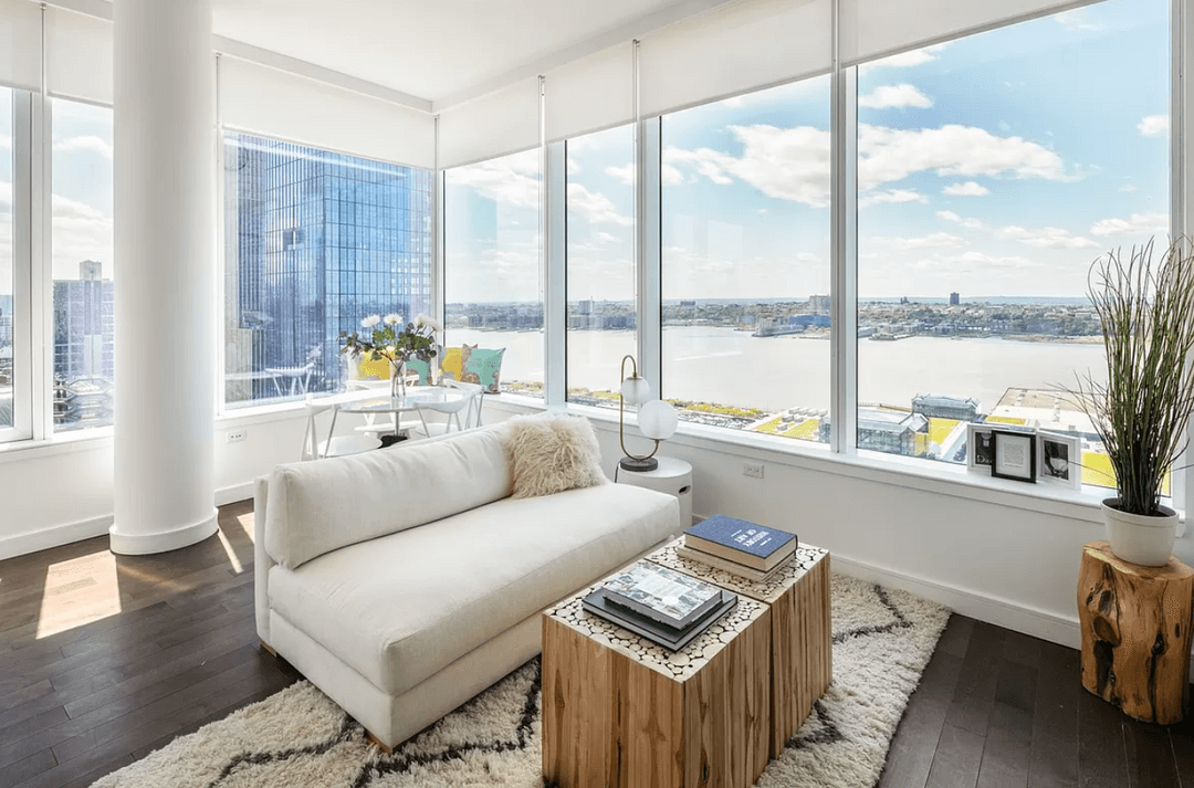 LUXURY HUDSON YARDS 2BED/2BATHS APARTMENT WITH EXQUISITE CITY VIEWS