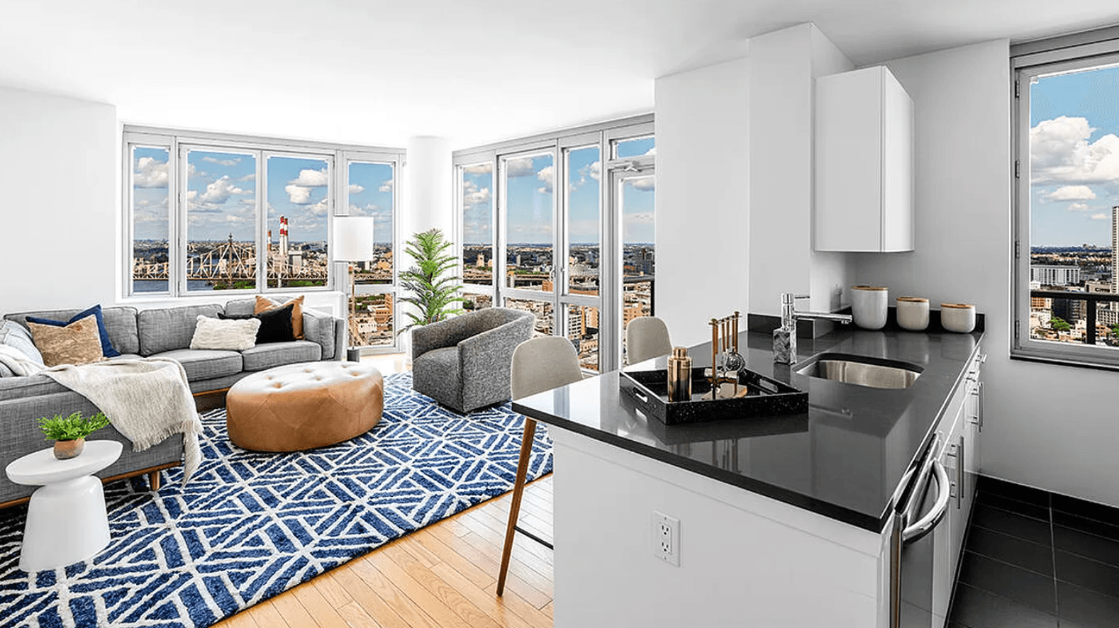 STUNNING 2BR/2BA IN ULTRA LUXURY HUNTERS POINT BUILDING, OVERSEEING MANHATTAN'S SKYLINE