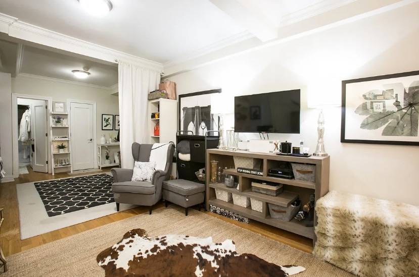 Spacious Park Ave Studio