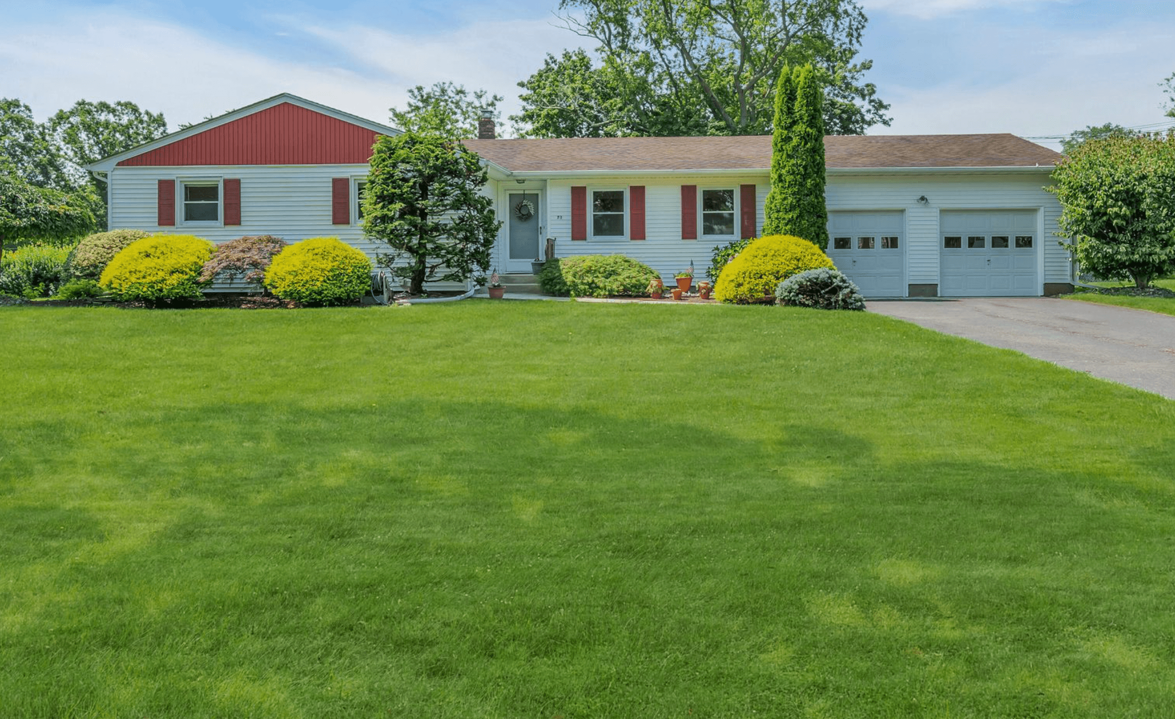 RANCH IN DESIRABLE EAST FREEHOLD