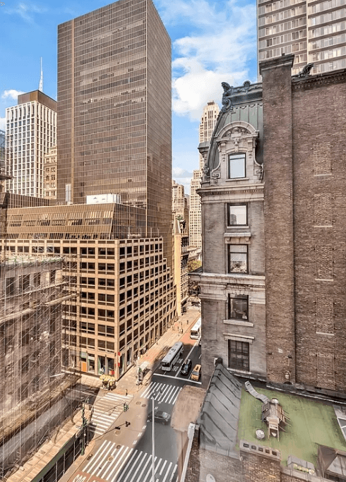 Beautiful 846sf corner 1 Bedroom at 425 Fifth Avenue Condominium