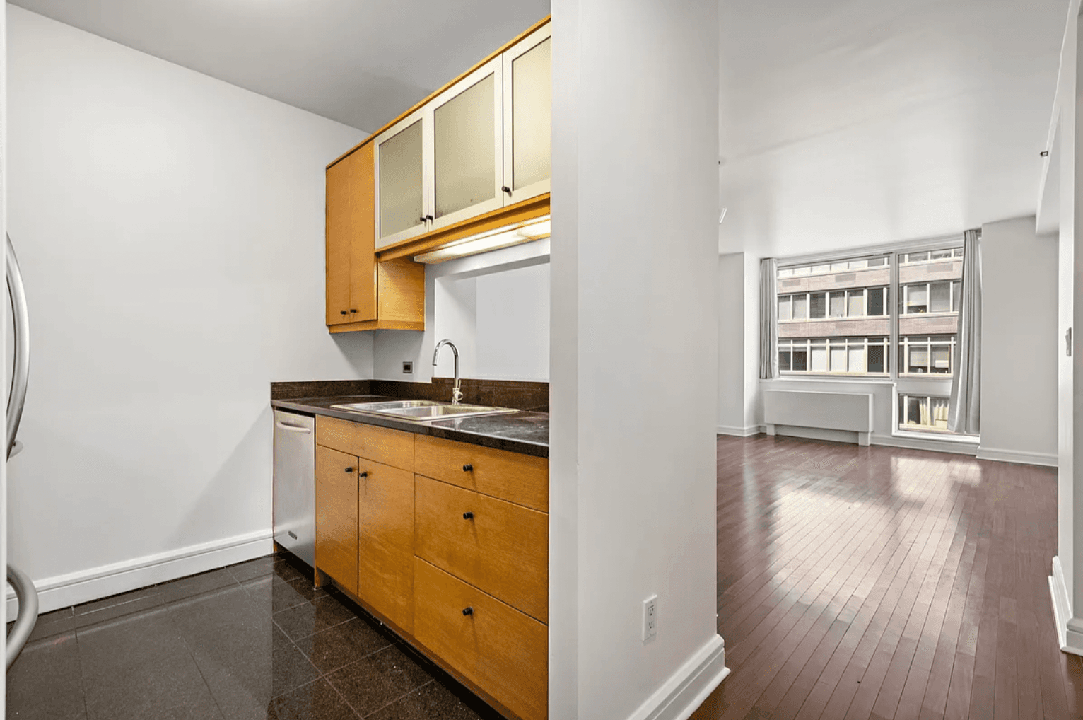 Large 1 Bed for Rent at 120 Riverside Boulevard