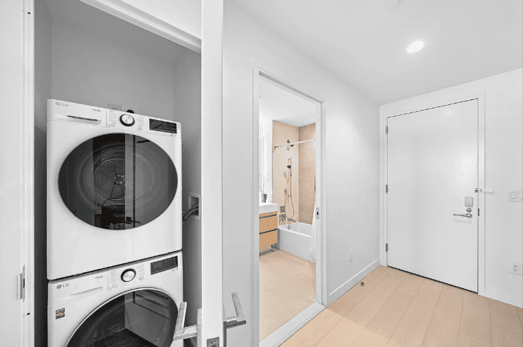 OCEAN | 1 WEST STREET , 1643