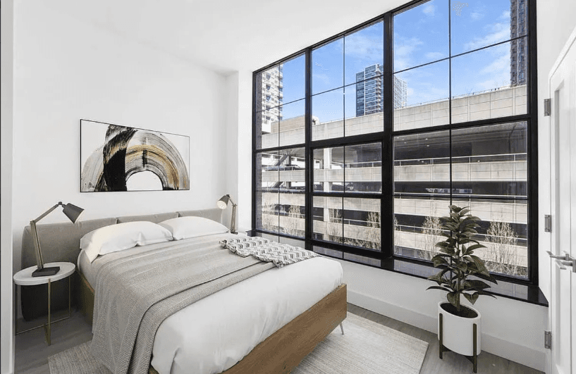 VERY SPACIOUS LUXURY ALCOVE STUDIO/CONVERTIBLE 1 BEDROOM ON LIC WATERFRONT!
