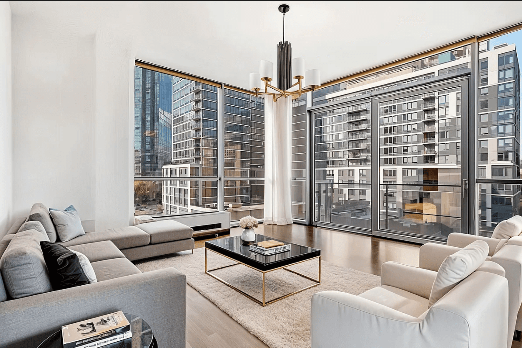 Vere Condominium - South West facing corner 2 Bedroom in Court Square LIC
