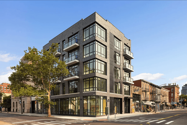 Luxury New Development Rental in LIC!