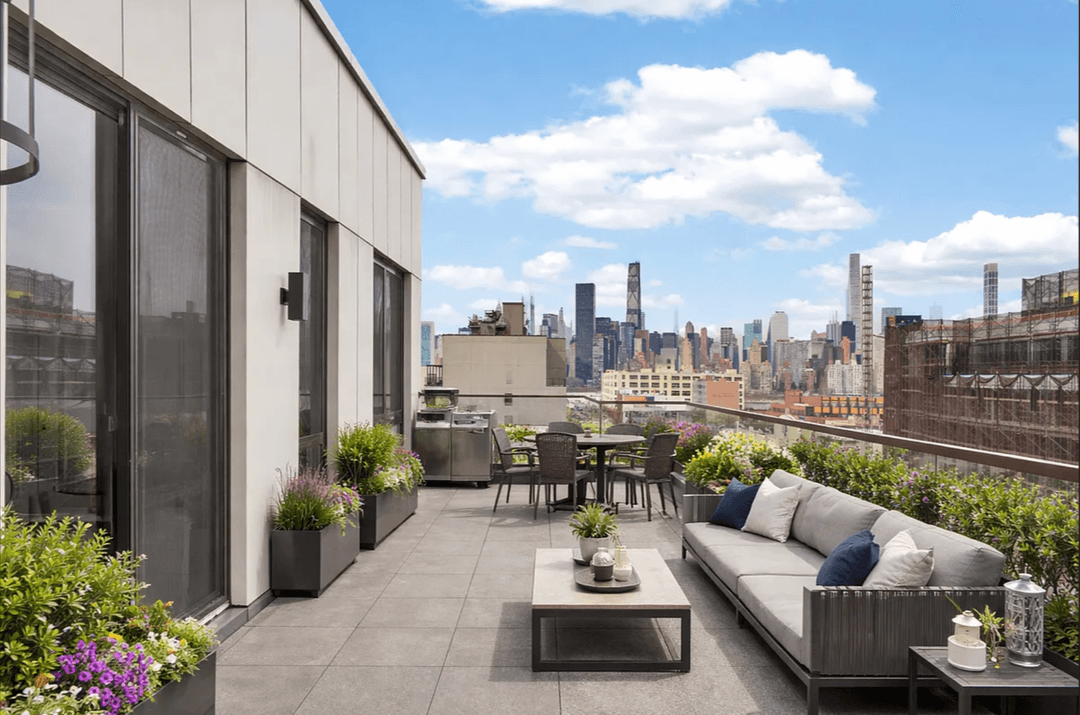 Luxury New Development in LIC!