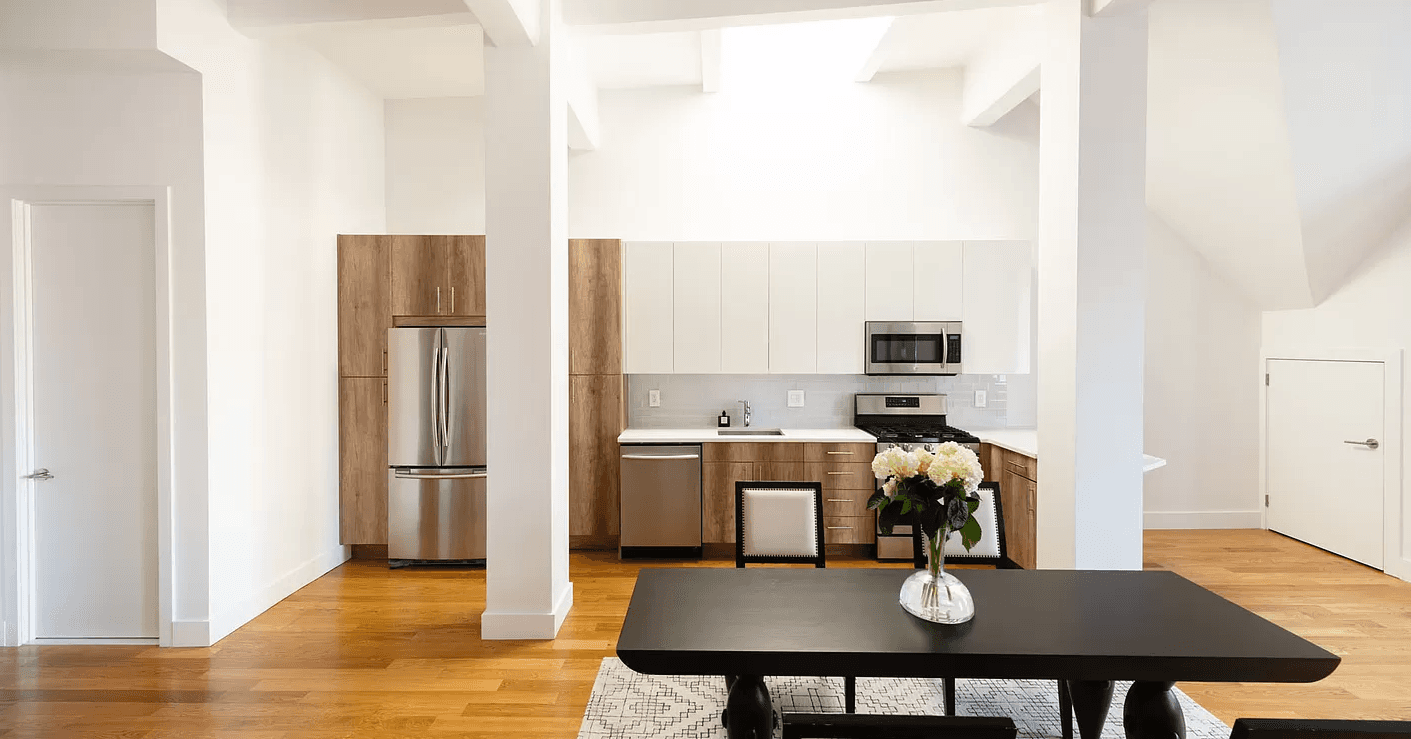2 BED / 2 BATH WITH LARGE OUTDOOR TERRACE IN WEST VILLAGE