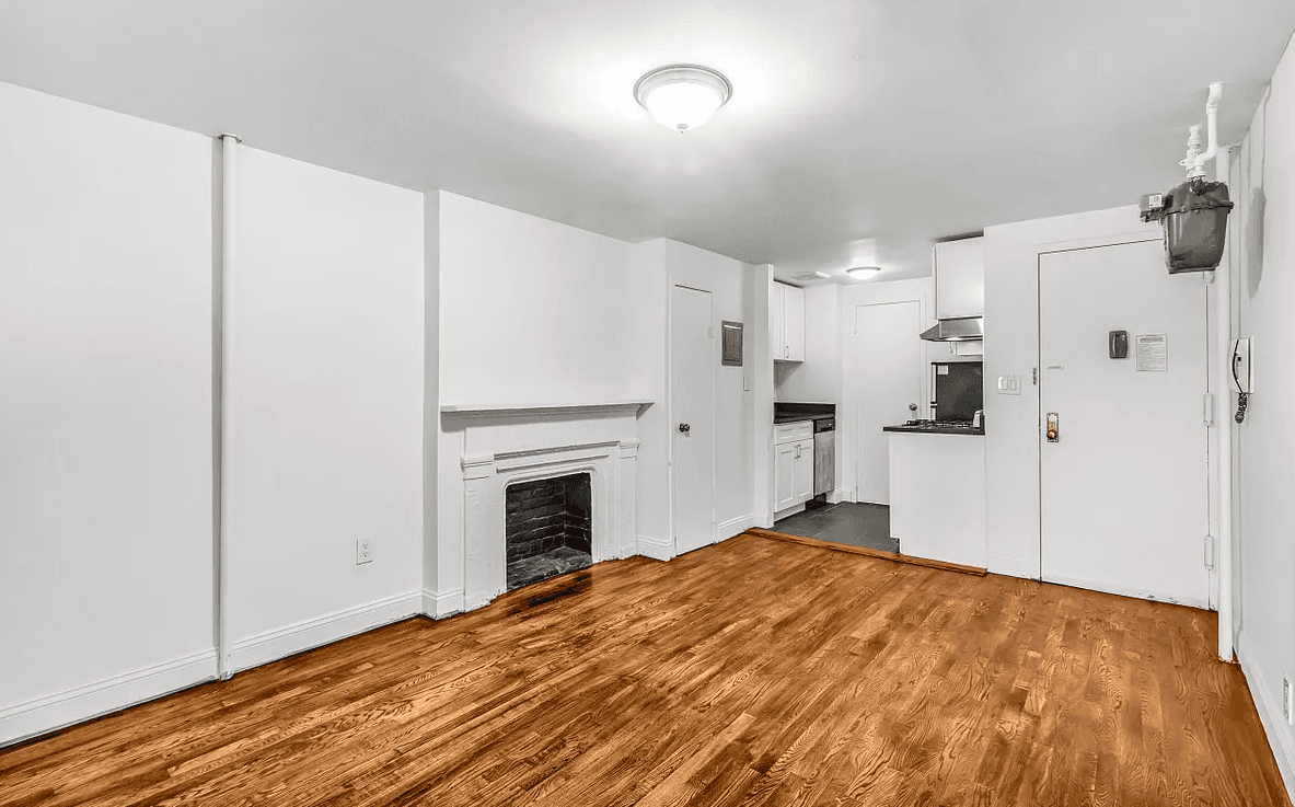 1 BED / 1 BATH ON CORNELIA STREET