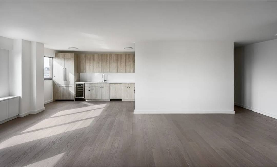 3 Bed 2.5 Bath in Luxury Upper East Side Building