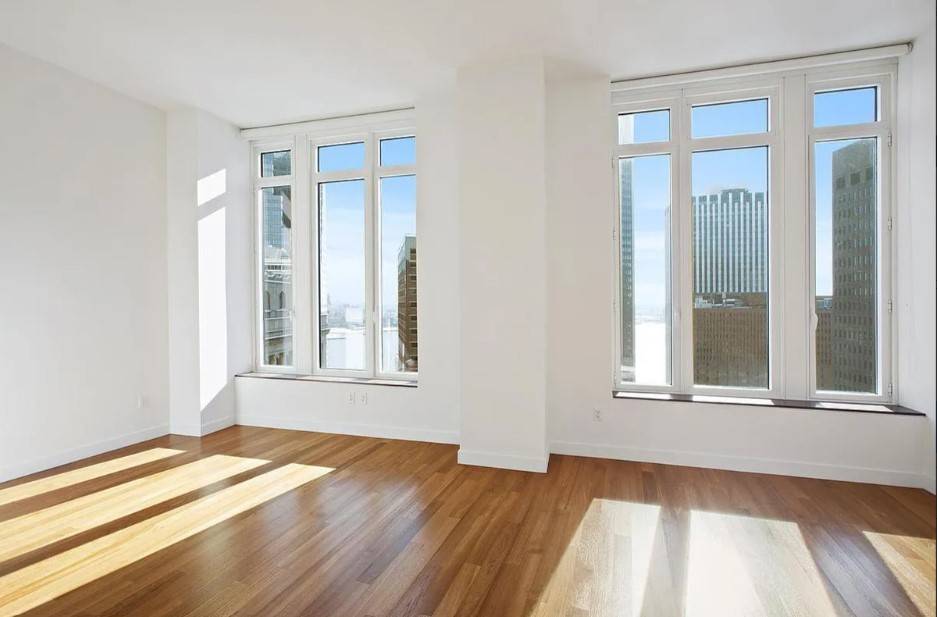 Financial District Luxury Studio In Amenity Filled Building