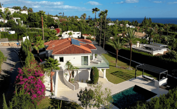 Extraordinary contemporary 5 bedroom ocean view villa in Sierra Blanca, Marbella