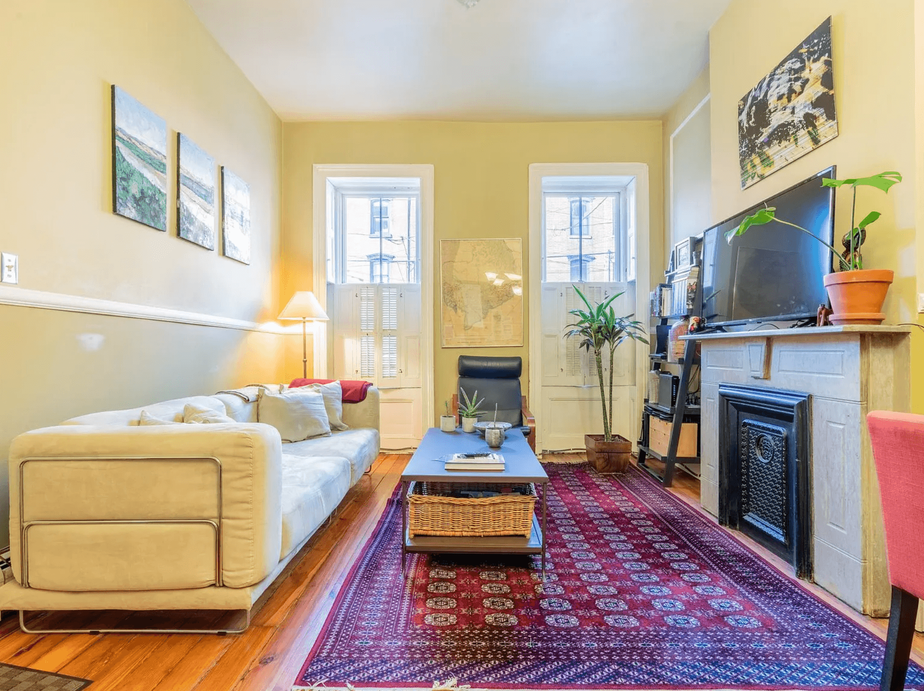 One of the only 1BRs available for rent across the street from Jersey City's historic Hamilton Park.