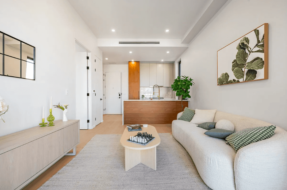 Oasis Astoria 4F