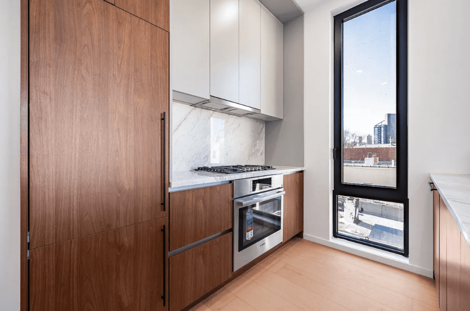 Oasis Astoria 4C