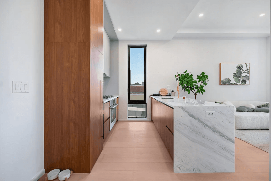 Oasis Astoria PH2C
