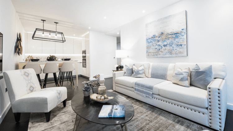 Prestigious 2-Bedroom Luxury Residence with Balcony in Nine Elms