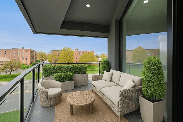 2735 East 13th Street #4D