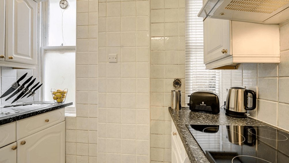 One Bedroom Apartment with Private Communal Garden Access