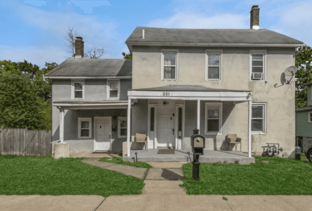 Welcome to 261 W Main Street in Bound Brook!