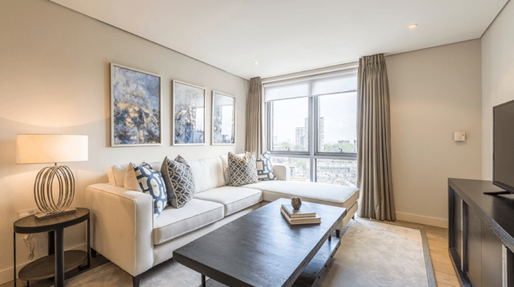 Elegant Three Bedroom Apartment with Canal Views