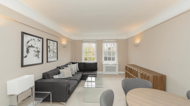 Bright 2-Bedroom Apartment Overlooking Gardens