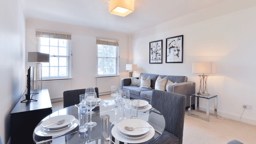 Distinguished 2-Bedroom Mansion Block Apartment