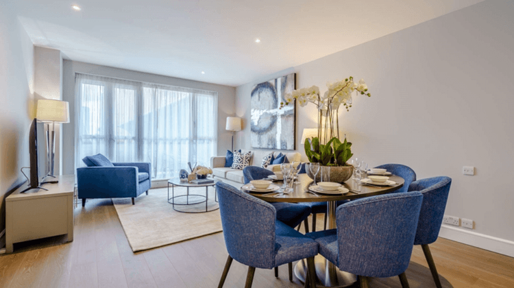 Interior Designed 2-Bed Waterfront Apartment