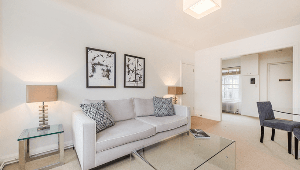 Newly Refurbished Fifth-Floor One Bedroom Apartment with Porter & Gardens