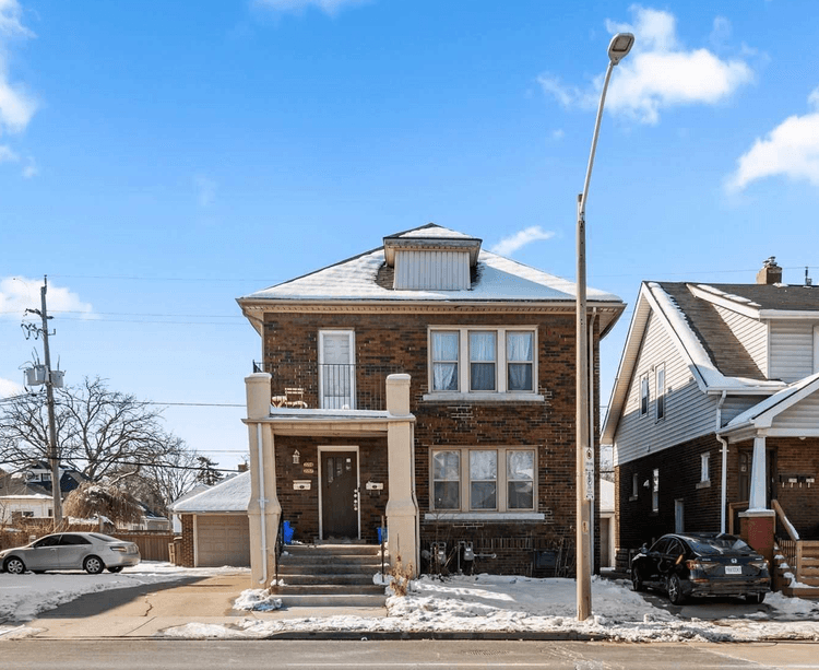 Detached 2-Storey Duplex