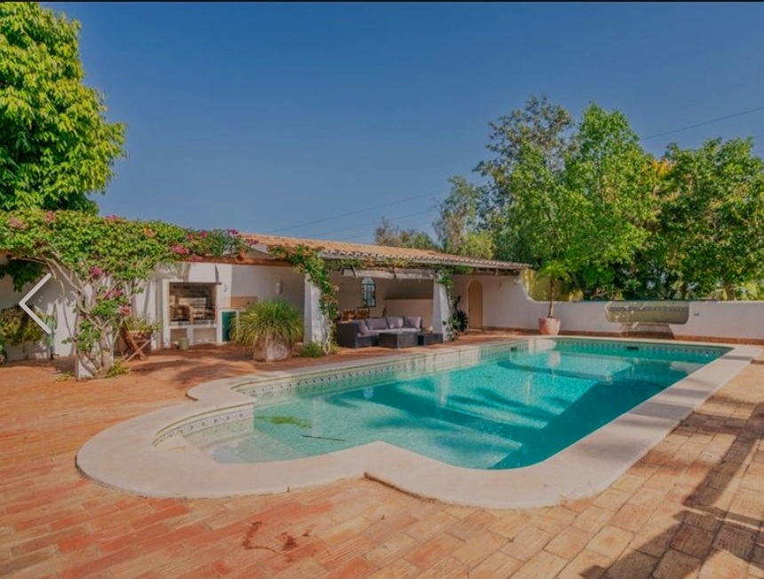 Outstanding 7 bedrooms Villa  in Algarve with 35.000 sqm garden- Unique