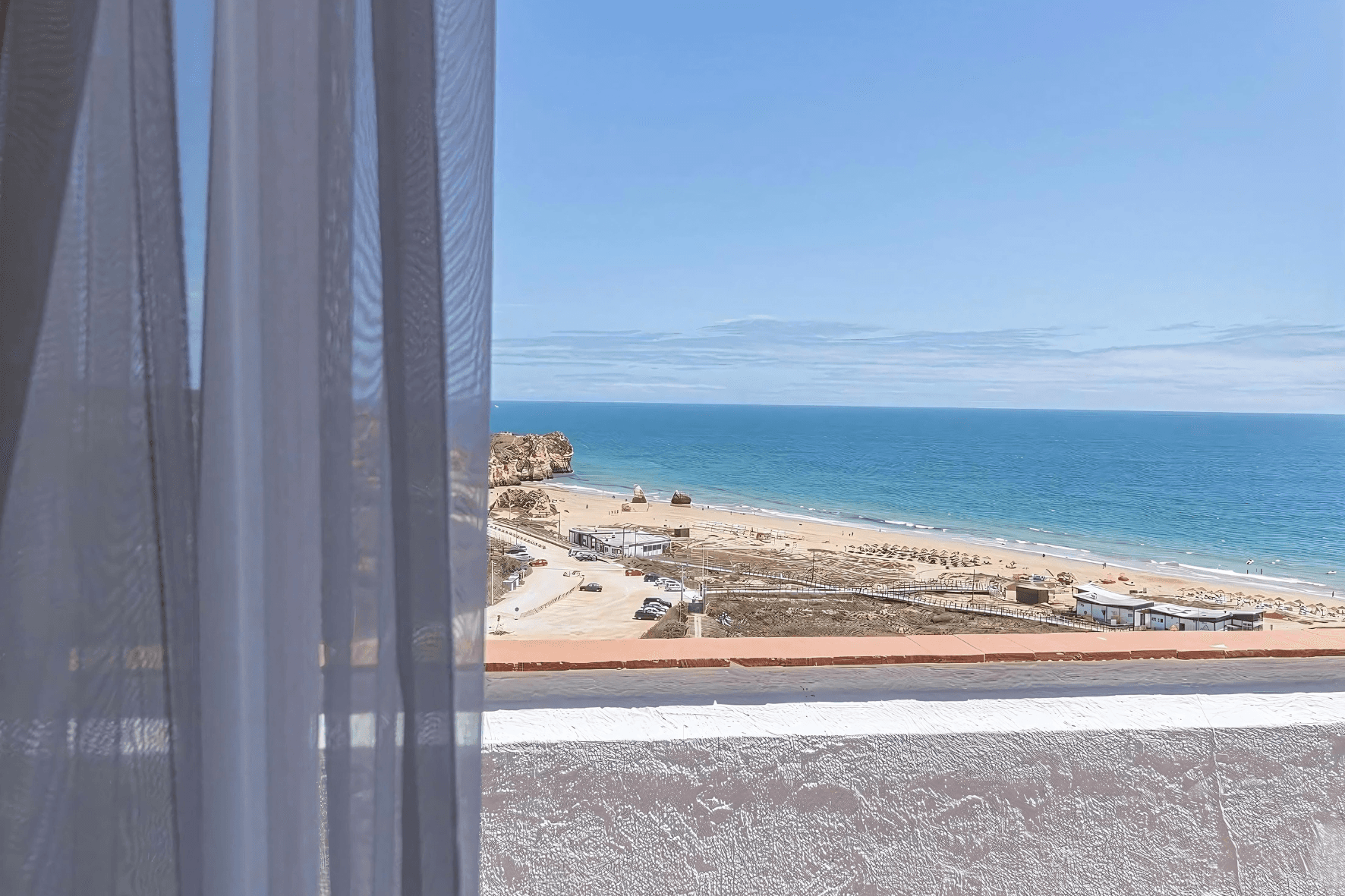 1 BEDROOM PENTHOUSE | STUNNING SEA VIEWS | FULLY FURNISHED | WALKING DISTANCE TO THE BEACH